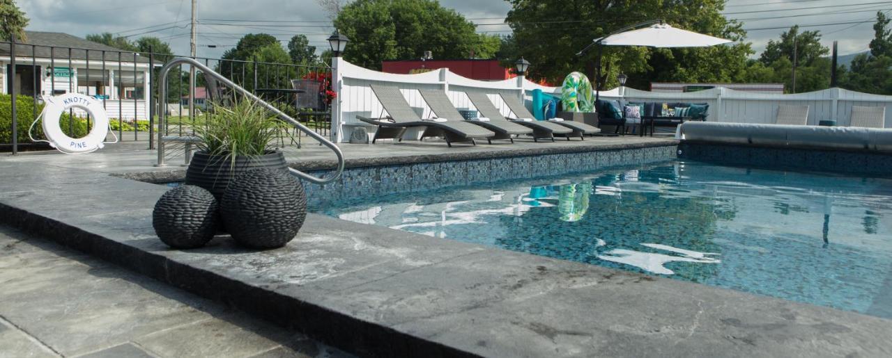 בנינגטון Knotty Pine Motel מראה חיצוני תמונה